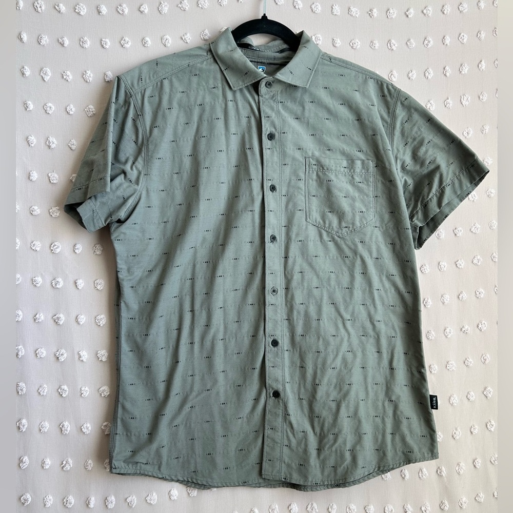 Kuhl Men’s Printed Short Sleeve Tapered Fit Button Up‎ Sz M Grey